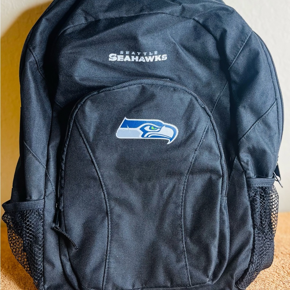 Seattle Seahawks NFL Backpack Zip Secure Pockets & Water bottle Holder